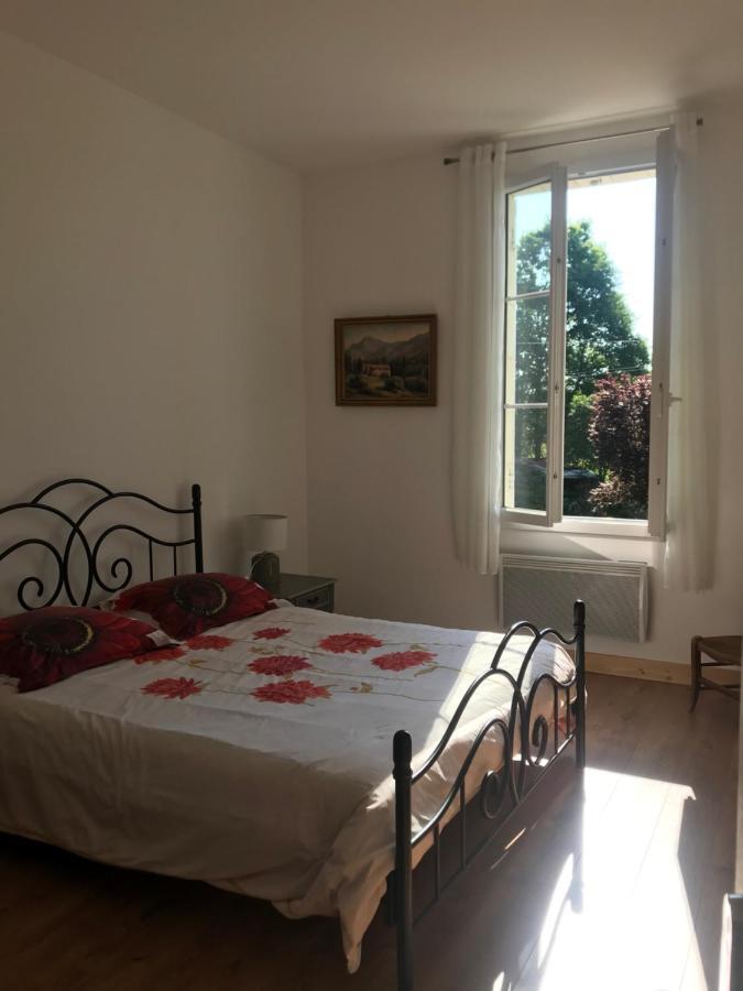 La Gelette Bed & Breakfast Genissac Bagian luar foto